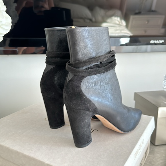 Jimmy Choo Henrietta Booties. Black/Black Leather and Suede. Size 39.5 - Picture 2 of 7